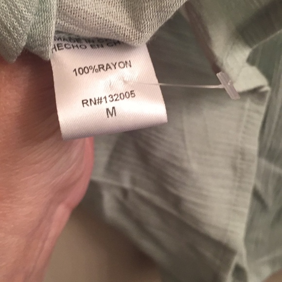 Lace and Grace Feminine and Sweet Flowing Blouse - Picture 5 of 6